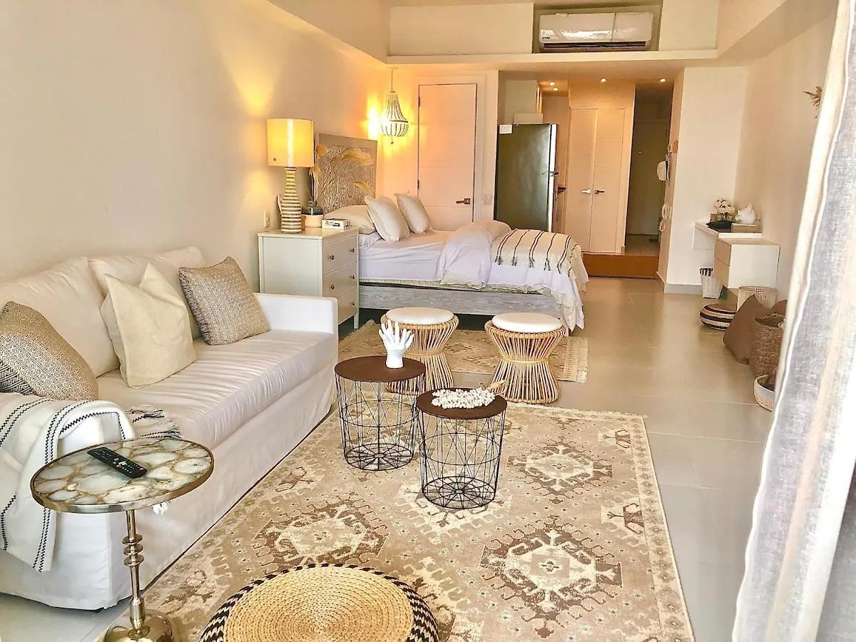 Near To Heaven Boho Front Beach 21 Floor Apartment Los Mameyes
